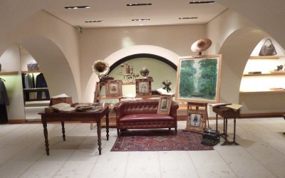allestimento-per-le-cafe-litteraire-angolo-del-viaggiatore-louis-vuitton-firenze.jpg